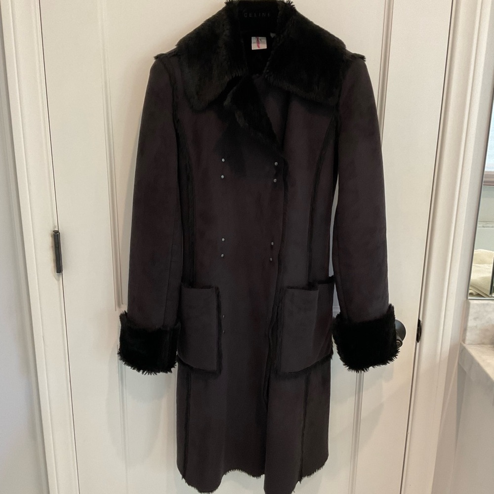 Elegant Black Fur-Trimmed Women's Coat